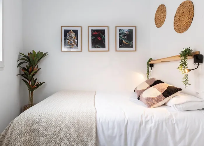 Calma Muralla House-Two Bedrooms & Two Bathrooms